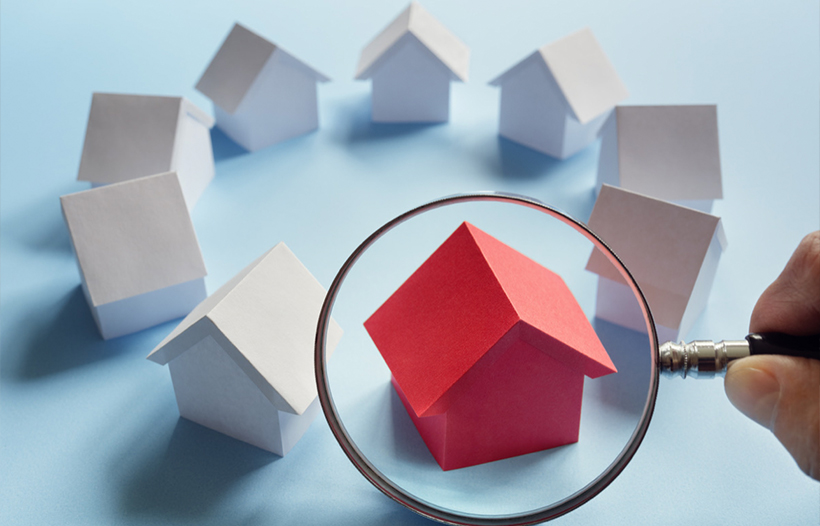 House models in collerating pattern un magnifying glass