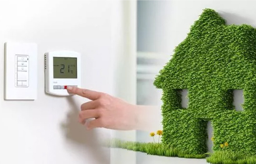 Hand turning off thermostat