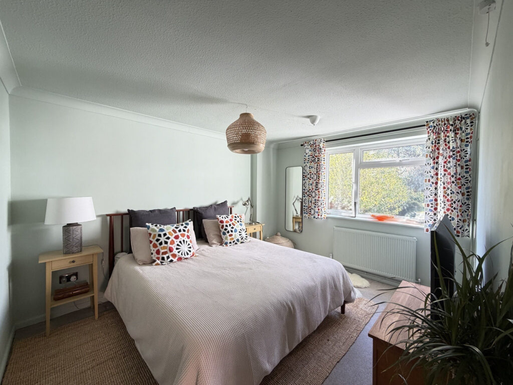 bed 1