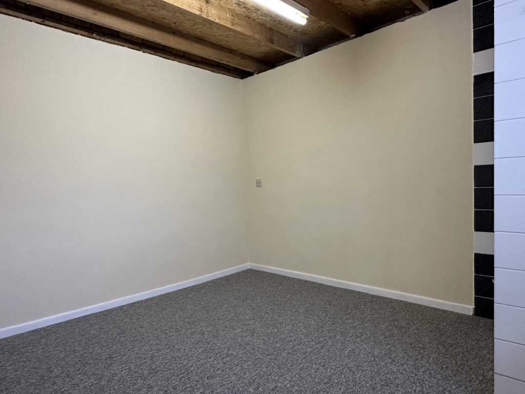 shower room 2.JPG