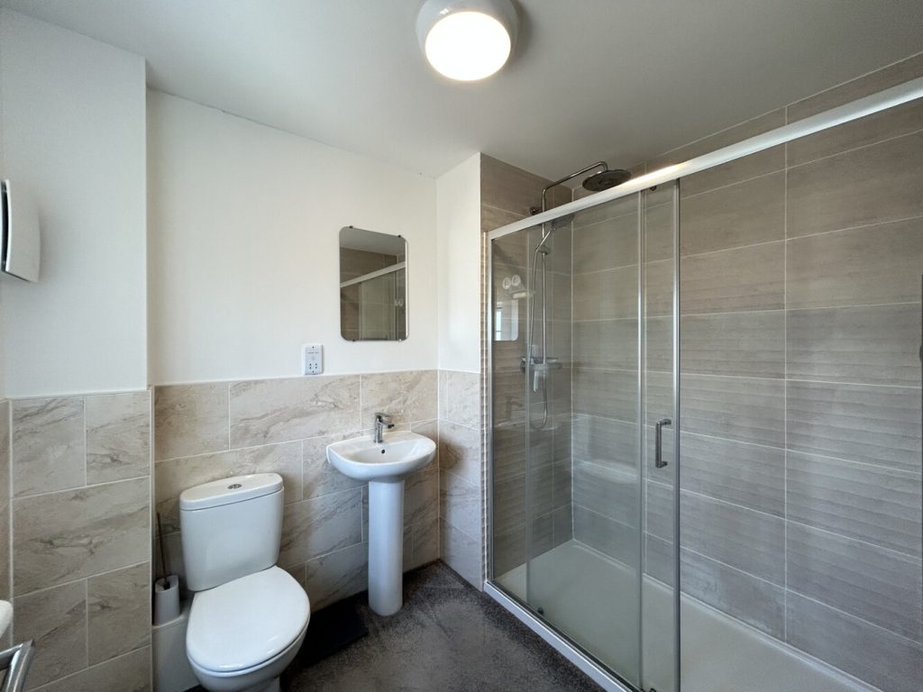 Shower Room2