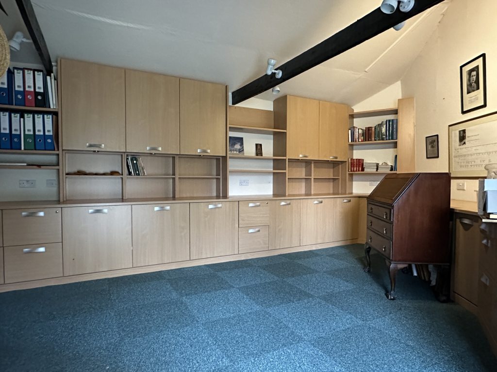 office 2.JPG