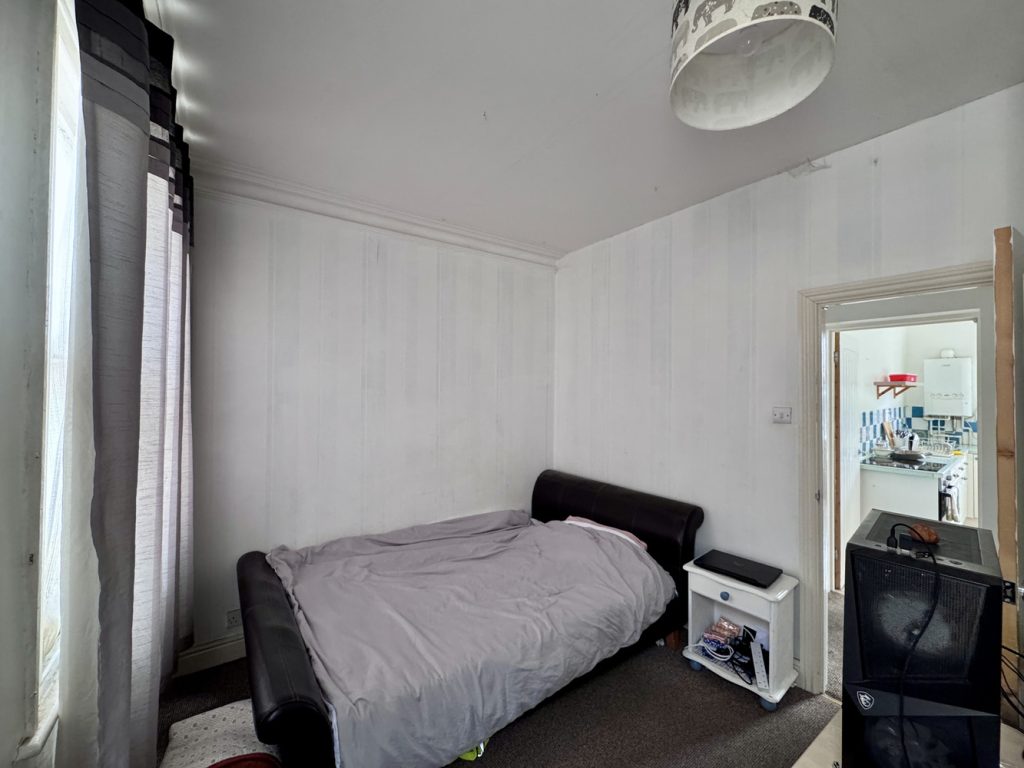 Flat 1 bed 1