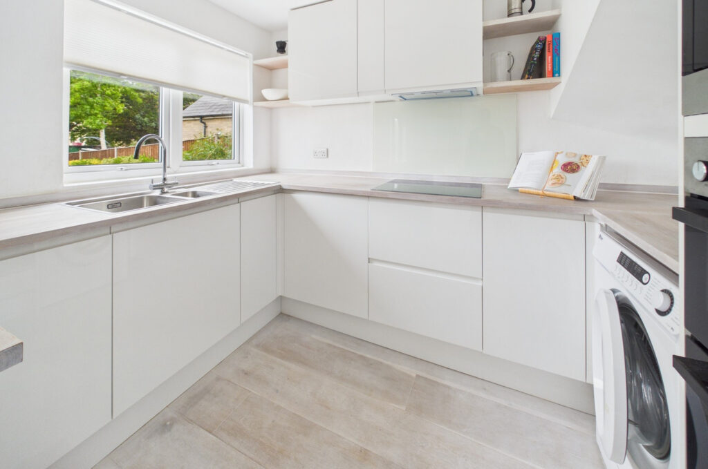 07_listing_990095_0029_ed4c7065