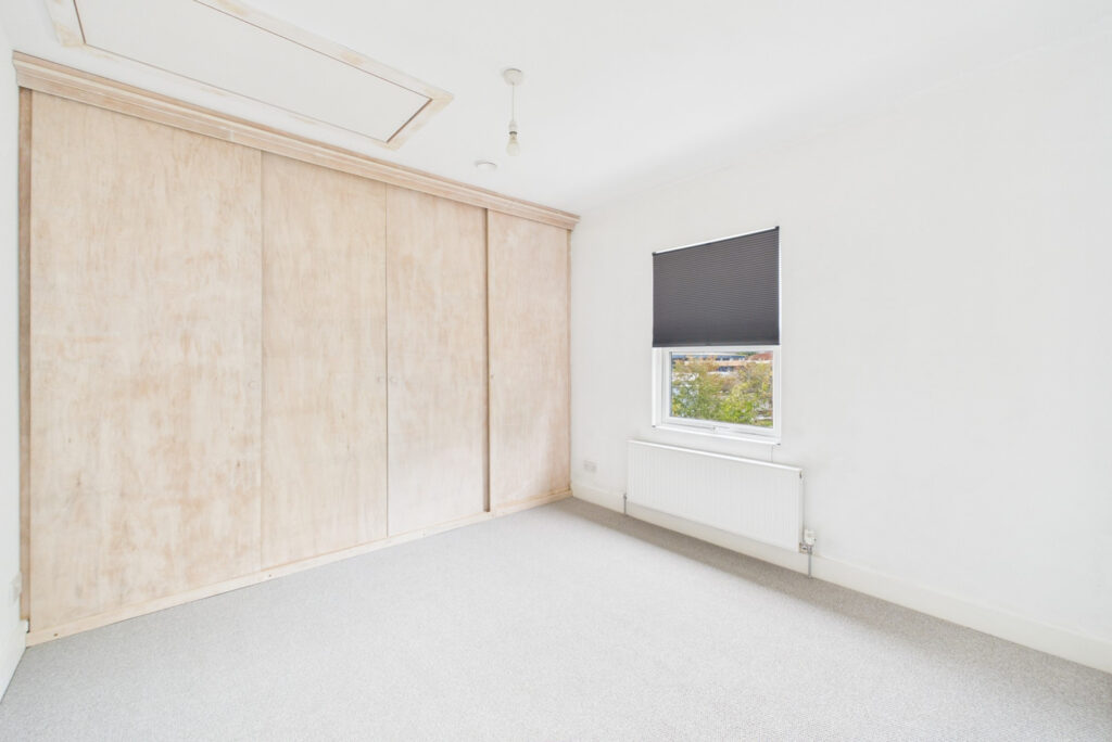 17_listing_990095_0039_72977832